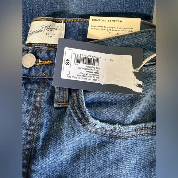 Universal thread women’s comfort stretch 90’s straight leg short - Picture 4 of 9